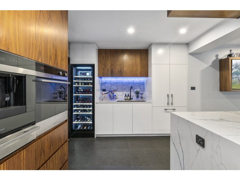 25 Glasgow Street, Hughes ACT 2605