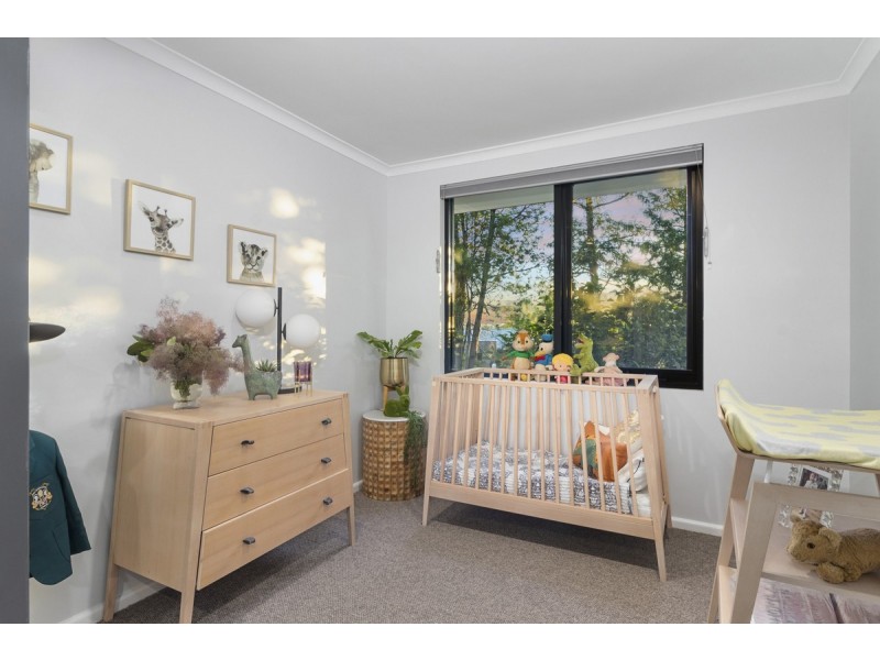 25 Glasgow Street, Hughes ACT 2605