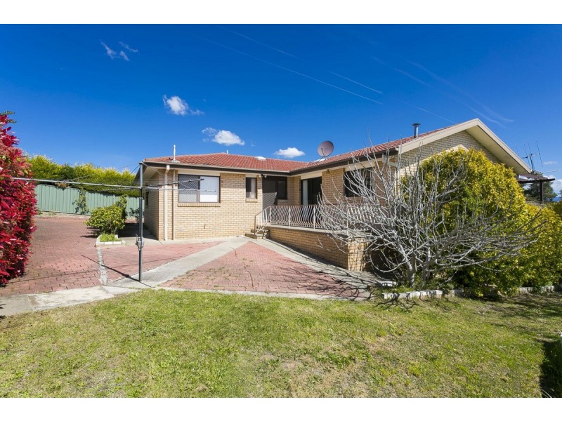 2 Gratton Place, Isaacs ACT 2607