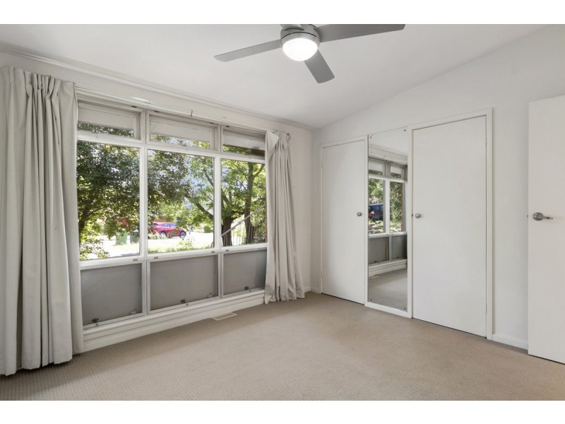 9 Hartog Street, Griffith ACT 2603