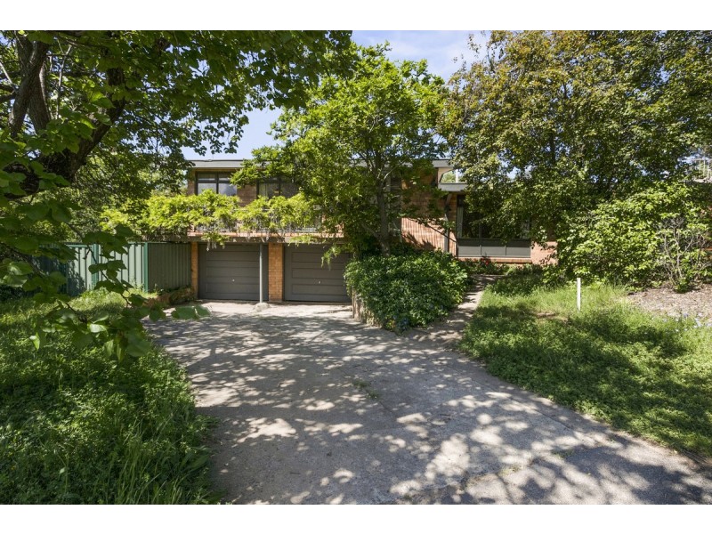 9 Hartog Street, Griffith ACT 2603