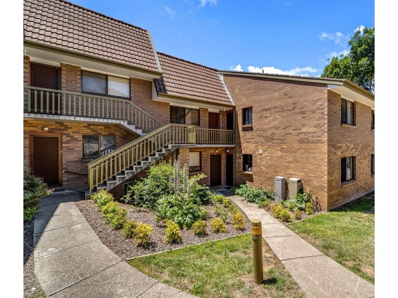 16/2 Buik Place, Belconnen ACT 2617