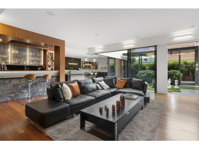 15 Guilfoyle Street, Yarralumla ACT 2600