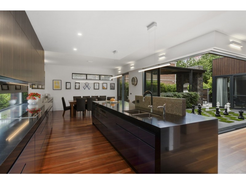 15 Guilfoyle Street, Yarralumla ACT 2600