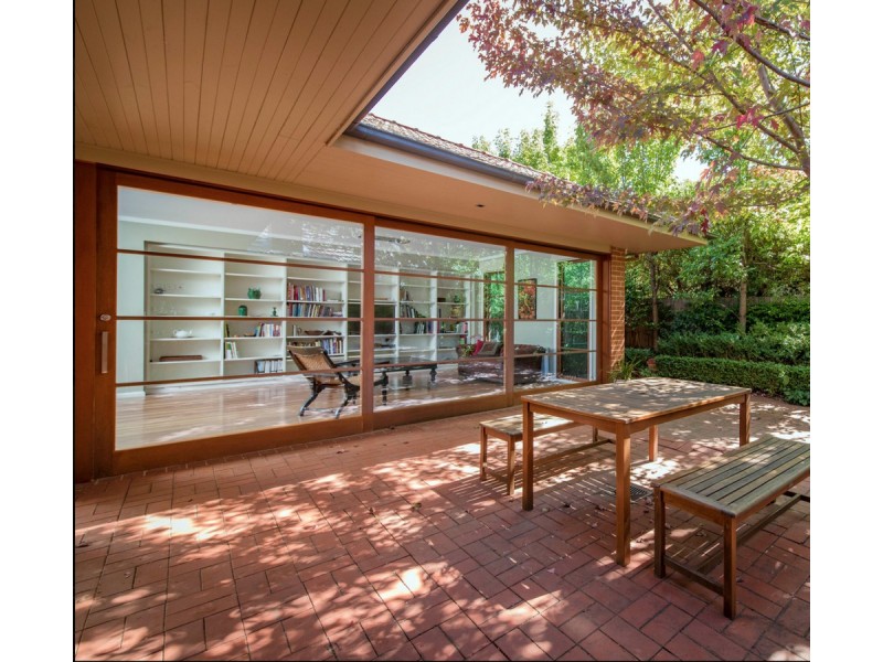 26 Meehan Gardens, Narrabundah ACT 2604