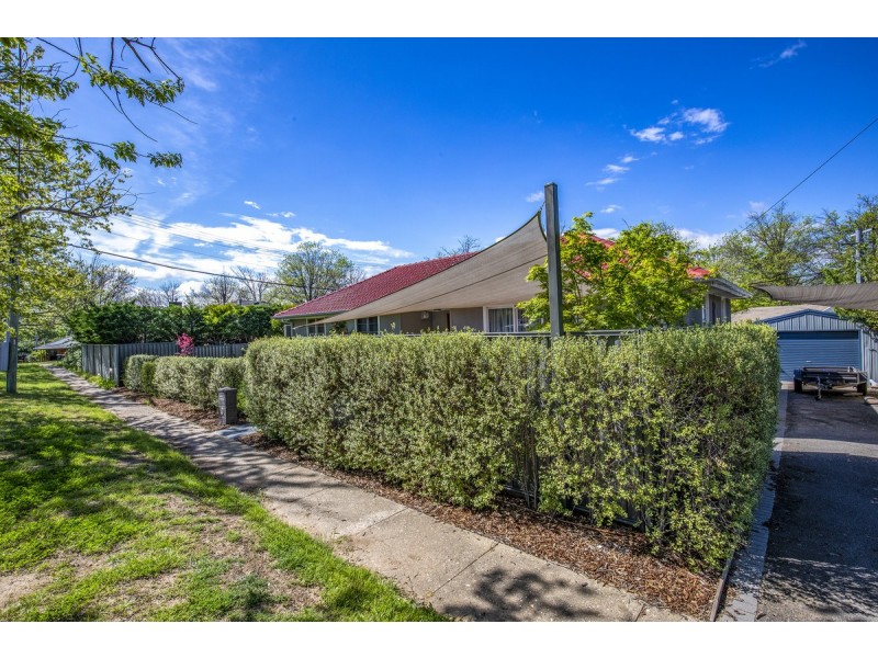 14 Toolambi Street, Narrabundah ACT 2604