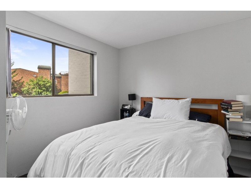 210/10 Currie Crescent, Griffith ACT 2603