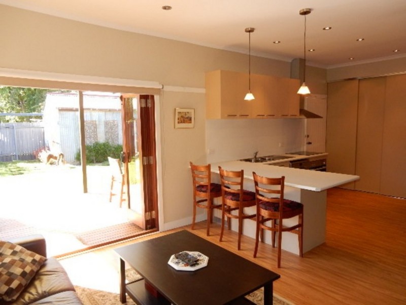8 Gymea Street, Narrabundah ACT 2604
