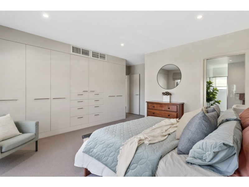 67 Cunningham Street, Kingston ACT 2604