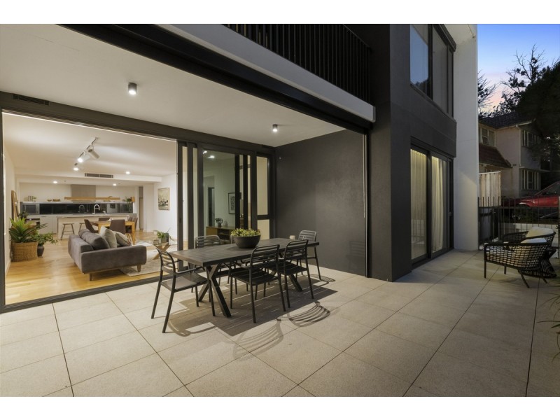 1/22 Canberra Avenue, Forrest ACT 2603