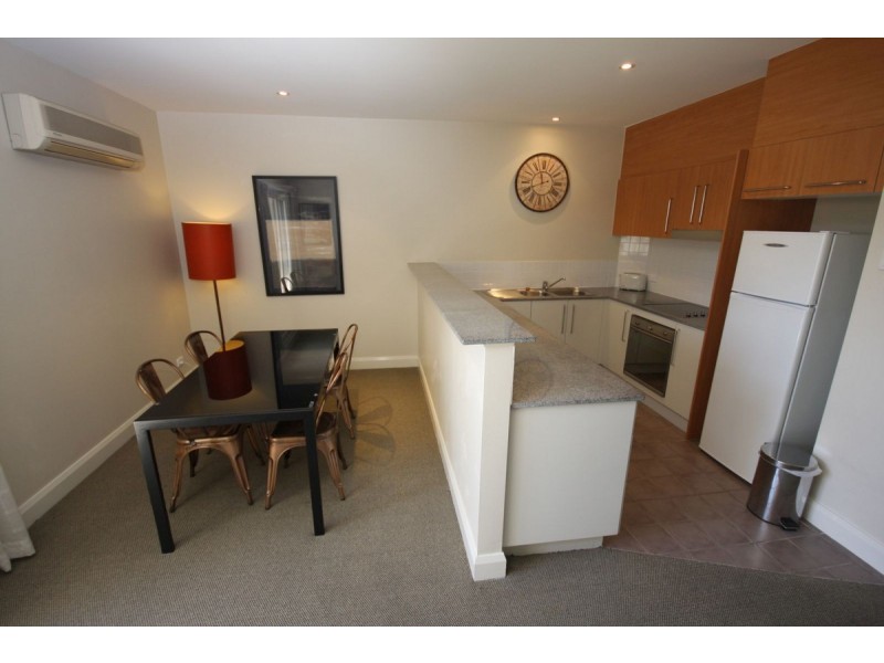 75/8 Dominion Circuit, Forrest ACT 2603