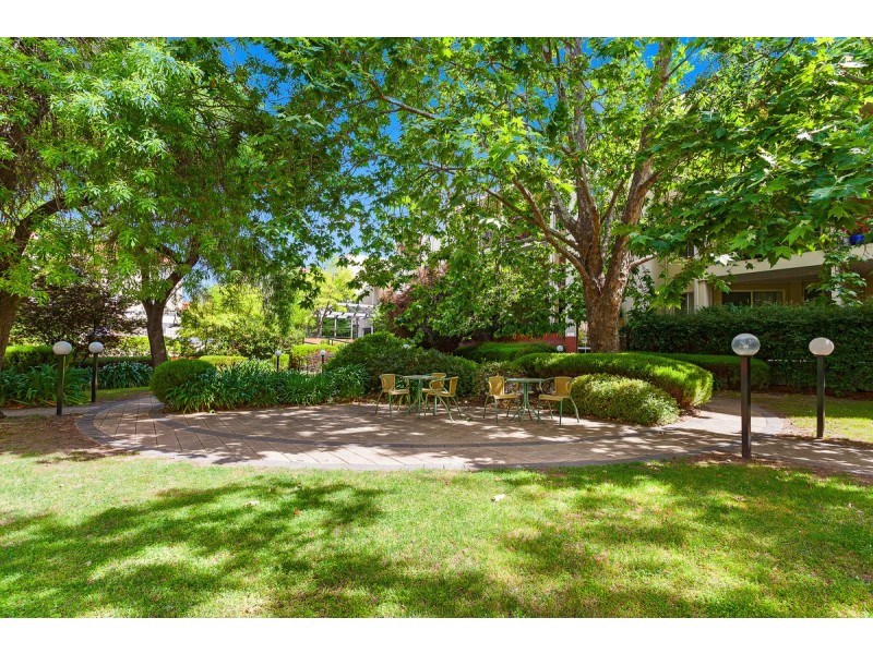 75/8 Dominion Circuit, Forrest ACT 2603