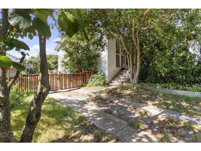 102 Irvine Street, Watson ACT 2602