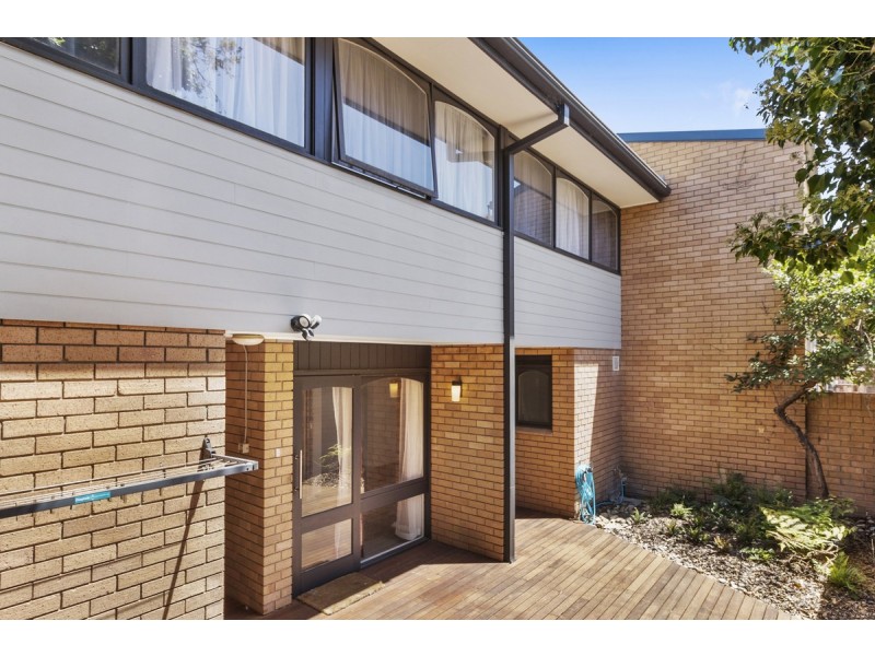 17 Boothby Place, Garran ACT 2605