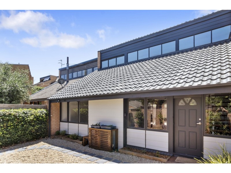 17 Boothby Place, Garran ACT 2605