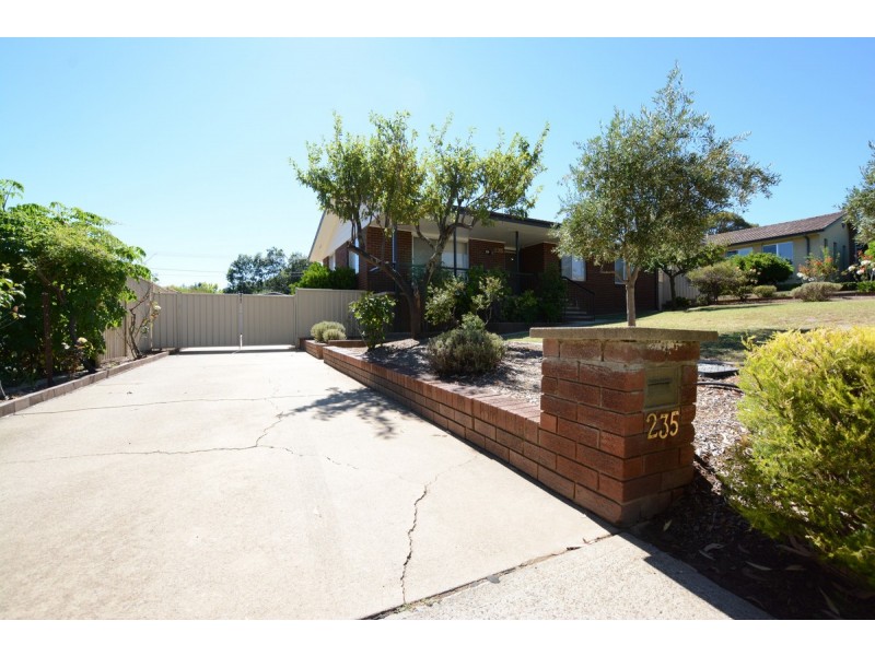 235 Wheeler Cres,, Wanniassa ACT 2903