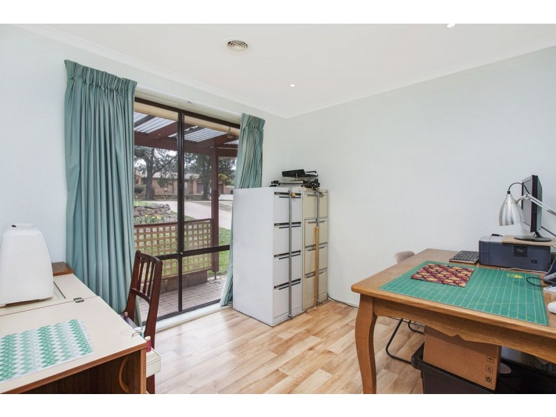 69 Clive Steele Avenue, Monash ACT 2904