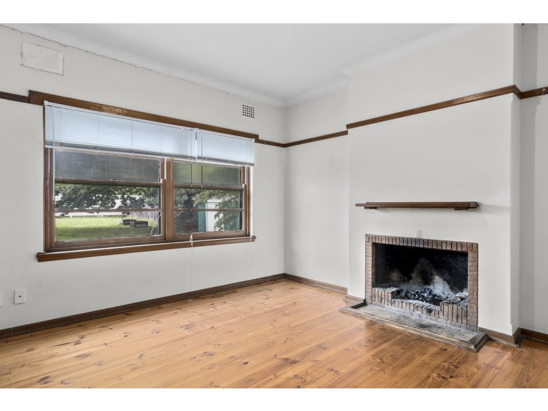 22 Mckinlay Street, Narrabundah ACT 2604