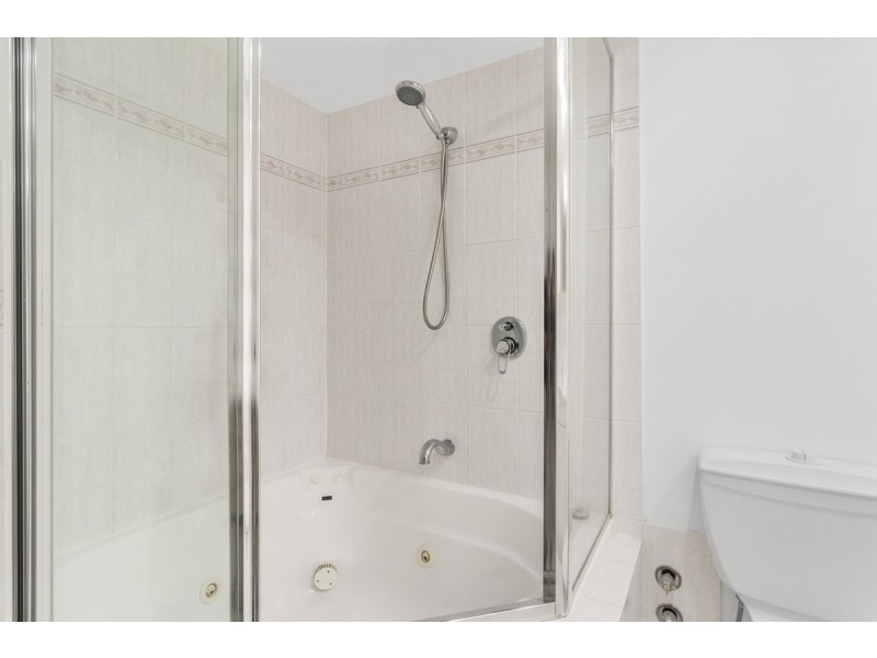 71/44 Jerrabomberra Avenue, Narrabundah ACT 2604