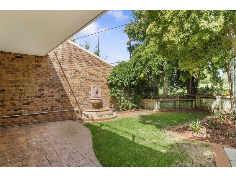 71/44 Jerrabomberra Avenue, Narrabundah ACT 2604