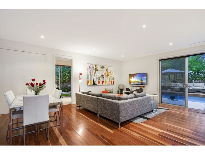 16 Hobart Avenue, Forrest ACT 2603