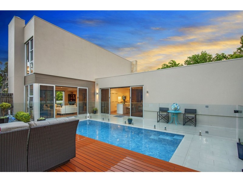16 Hobart Avenue, Forrest ACT 2603