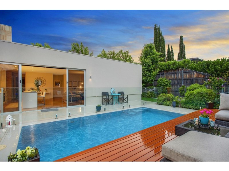 16 Hobart Avenue, Forrest ACT 2603