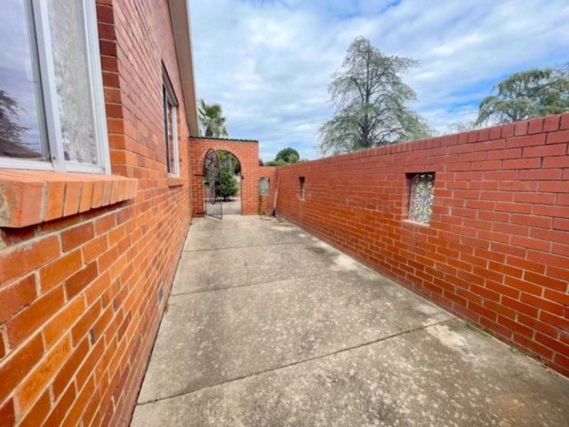 99 Matina Street, Narrabundah ACT 2604