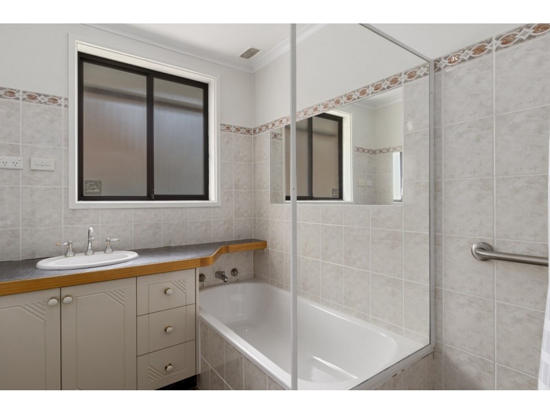 31 Guthridge Crescent, Wanniassa ACT 2903