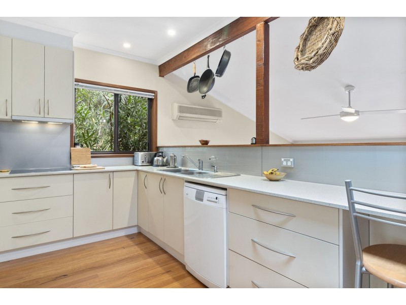 33 Hallen Close, Phillip ACT 2606