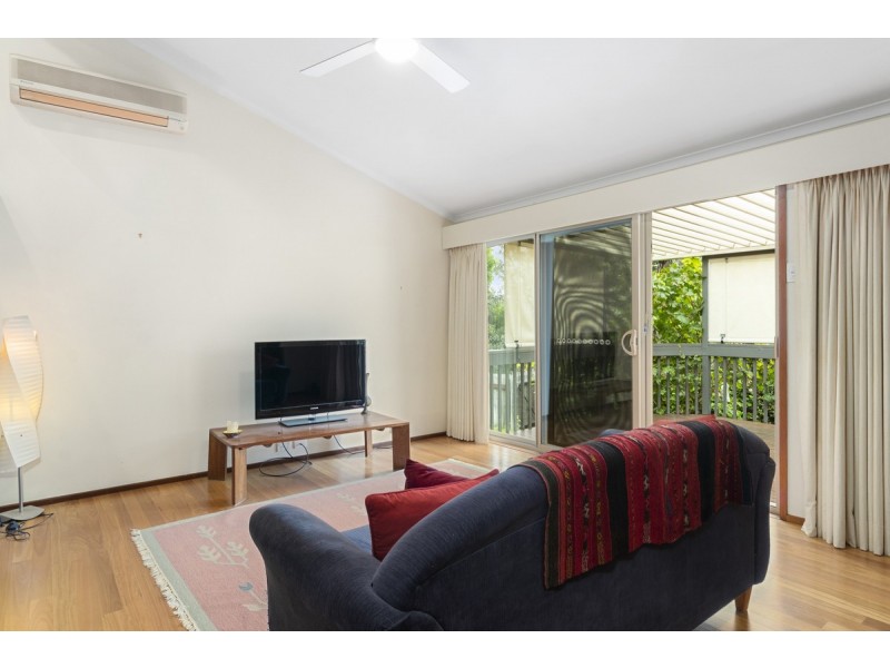 33 Hallen Close, Phillip ACT 2606