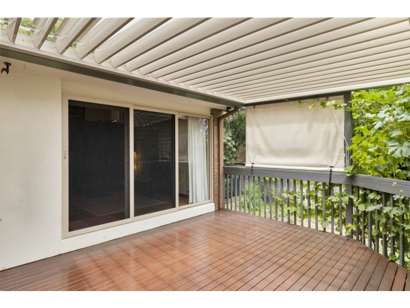 33 Hallen Close, Phillip ACT 2606