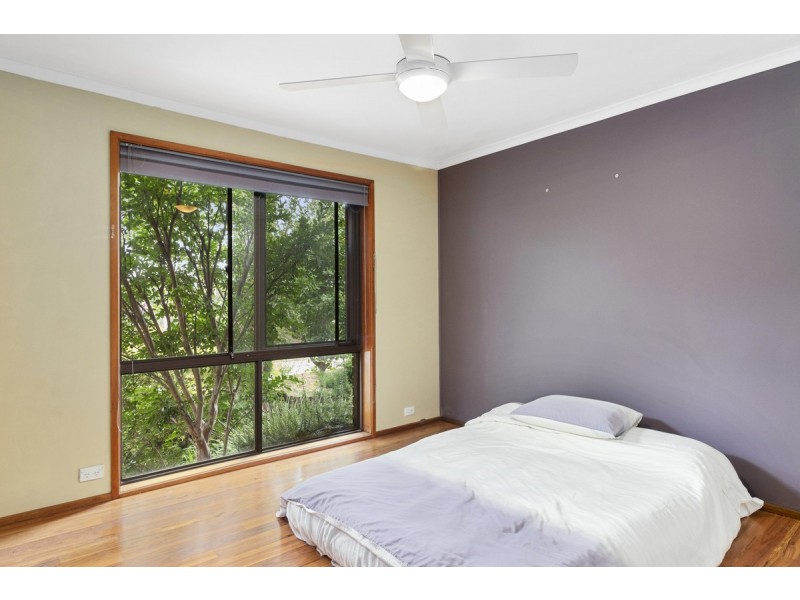 33 Hallen Close, Phillip ACT 2606