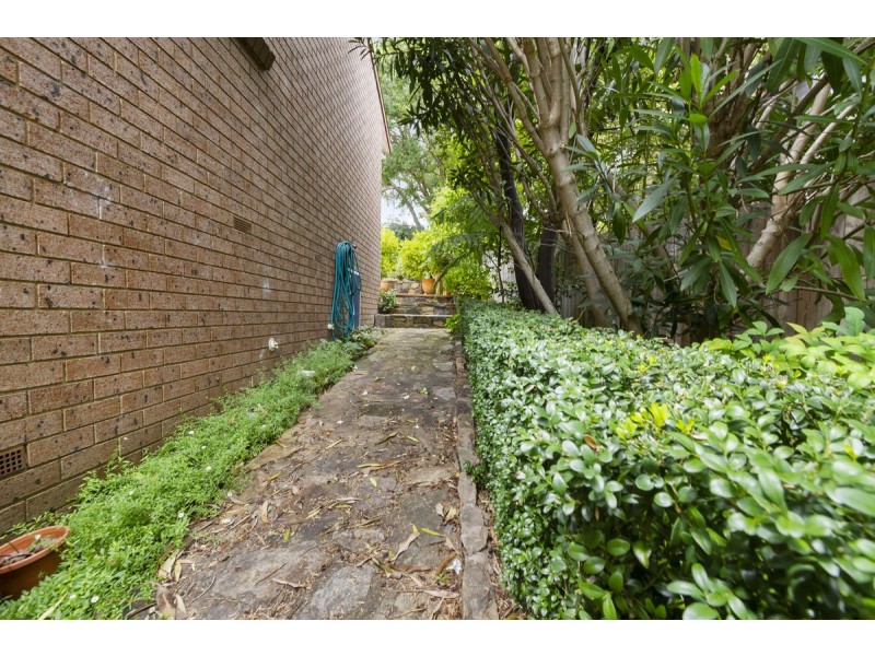 33 Hallen Close, Phillip ACT 2606