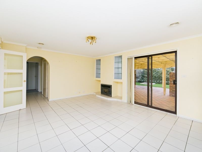 13 Litchfield Place, Gilmore ACT 2905