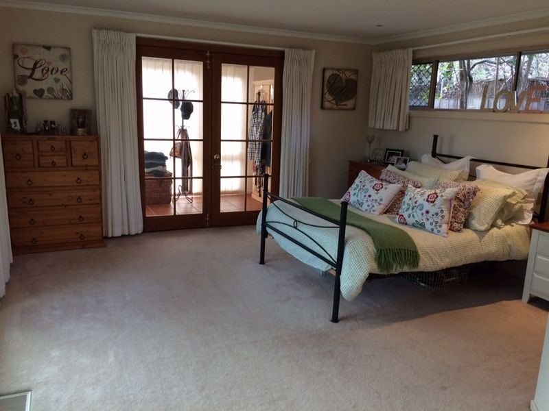 108 Strickland Crescent, Deakin ACT 2600