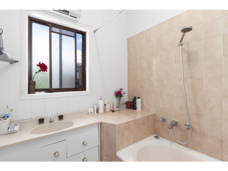 42 Nimbin Street, Narrabundah ACT 2604