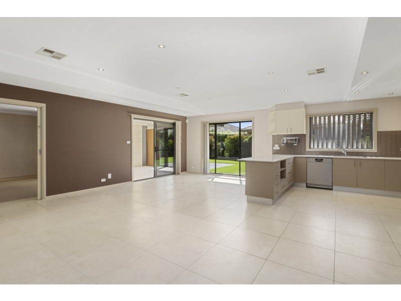 11 Wallaman Street, Harrison ACT 2914