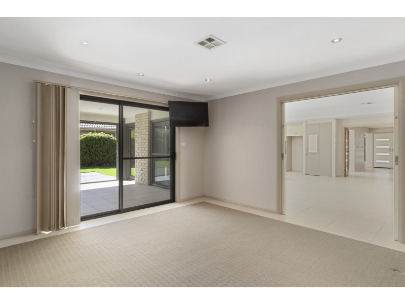 11 Wallaman Street, Harrison ACT 2914