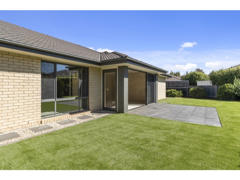 11 Wallaman Street, Harrison ACT 2914
