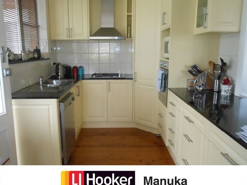 35 Newdegate Street, Deakin ACT 2600