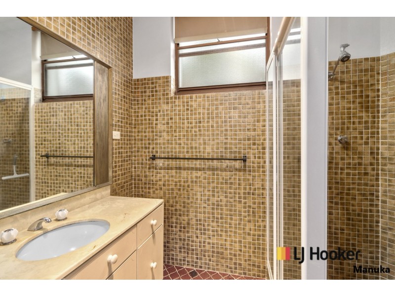 13 Valder Place, Farrer ACT 2607