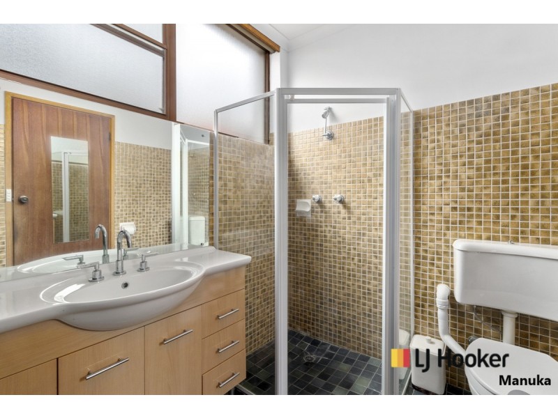 13 Valder Place, Farrer ACT 2607