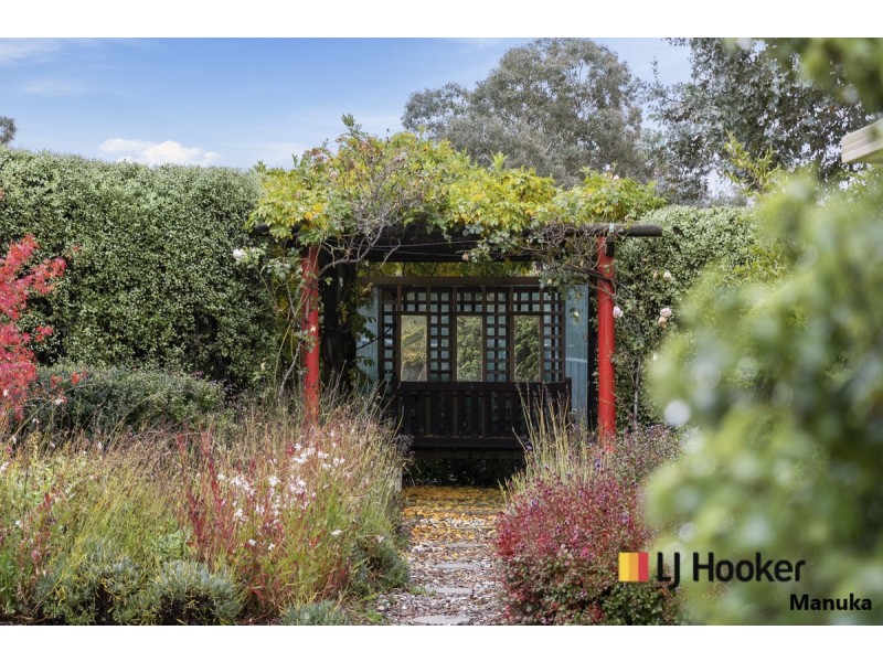 13 Valder Place, Farrer ACT 2607