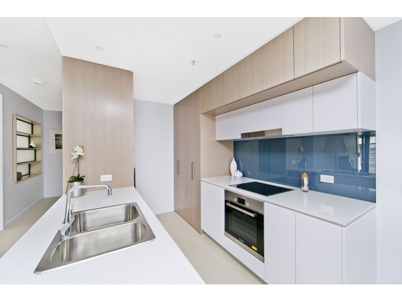 2/97 Eastern Valley Way, Belconnen ACT 2617