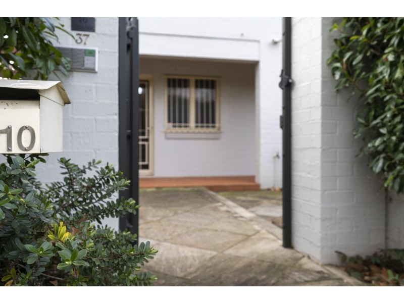 10/37 Dominion Circuit, Forrest ACT 2603