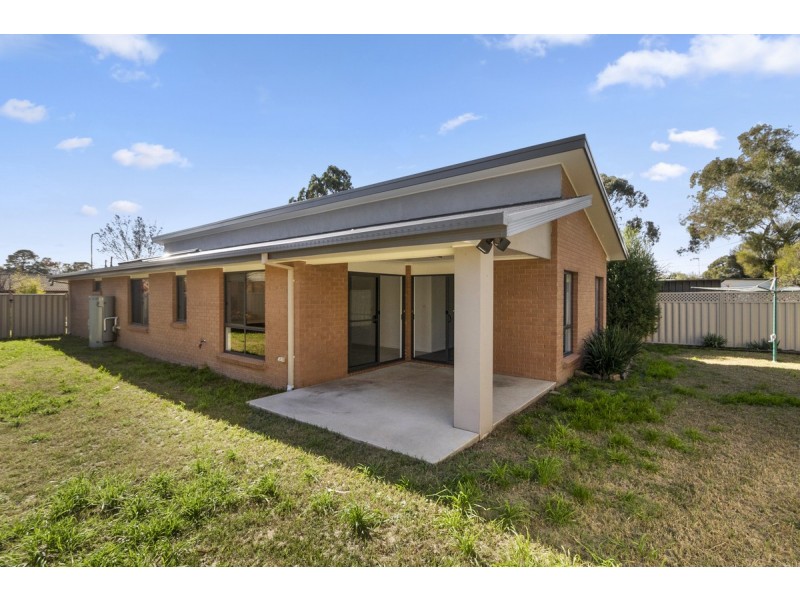 30 Wambool Street, Narrabundah ACT 2604