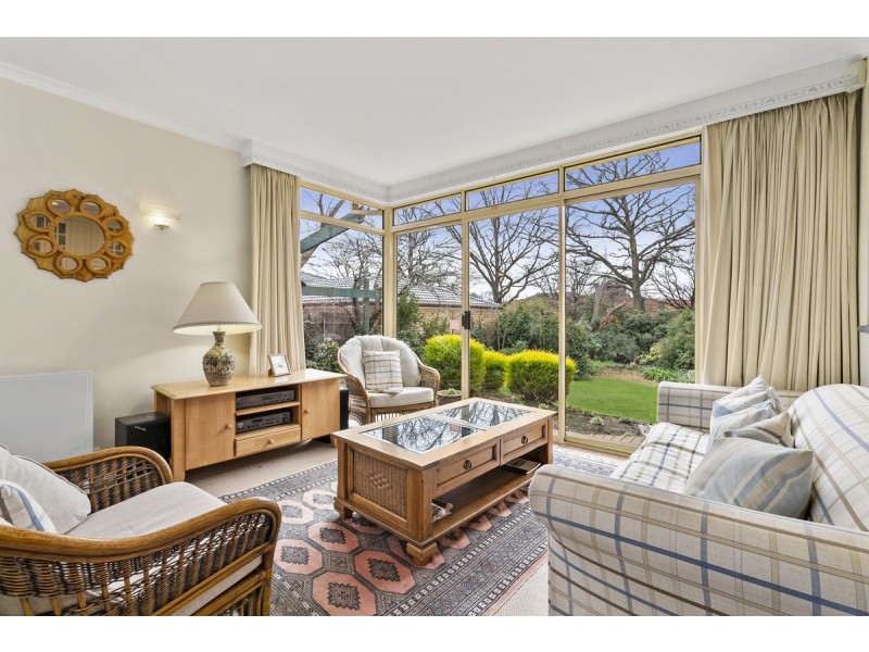 11 Deane Street, Yarralumla ACT 2600