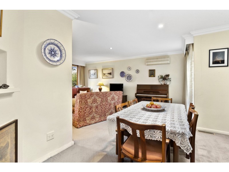 11 Deane Street, Yarralumla ACT 2600