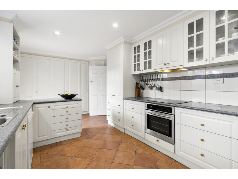 11 Deane Street, Yarralumla ACT 2600